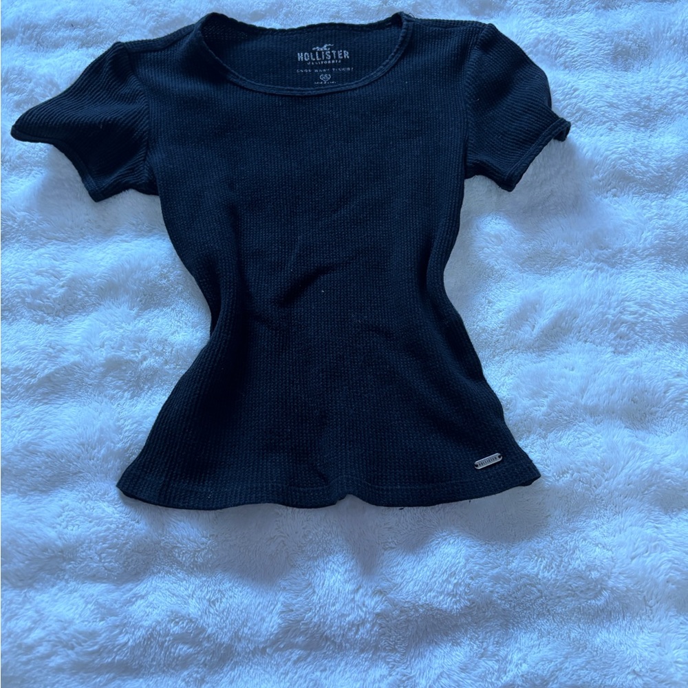 Hollister Women's Black Short Sleeve Tee